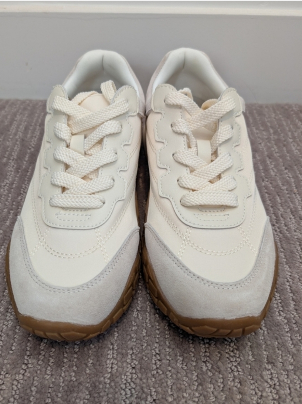 NEW/NIB White Project Cloud Donna Hitop - Picture 2 of 7